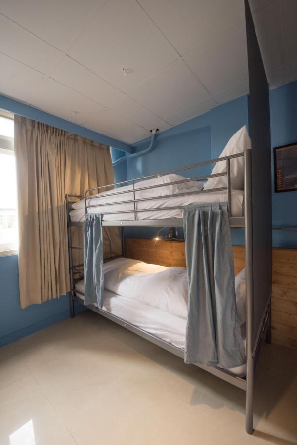 Deer Traveler Hostel Юйчи Экстерьер фото