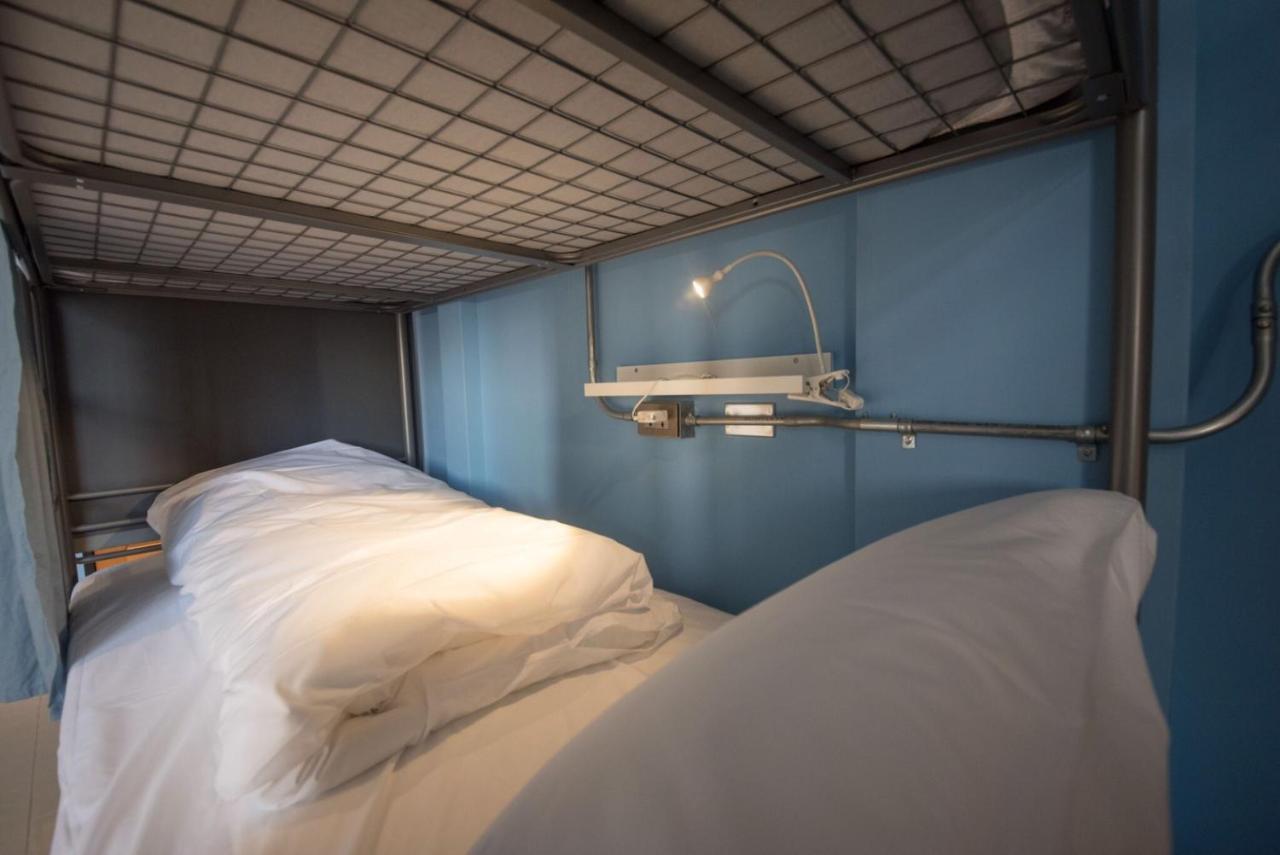 Deer Traveler Hostel Юйчи Экстерьер фото