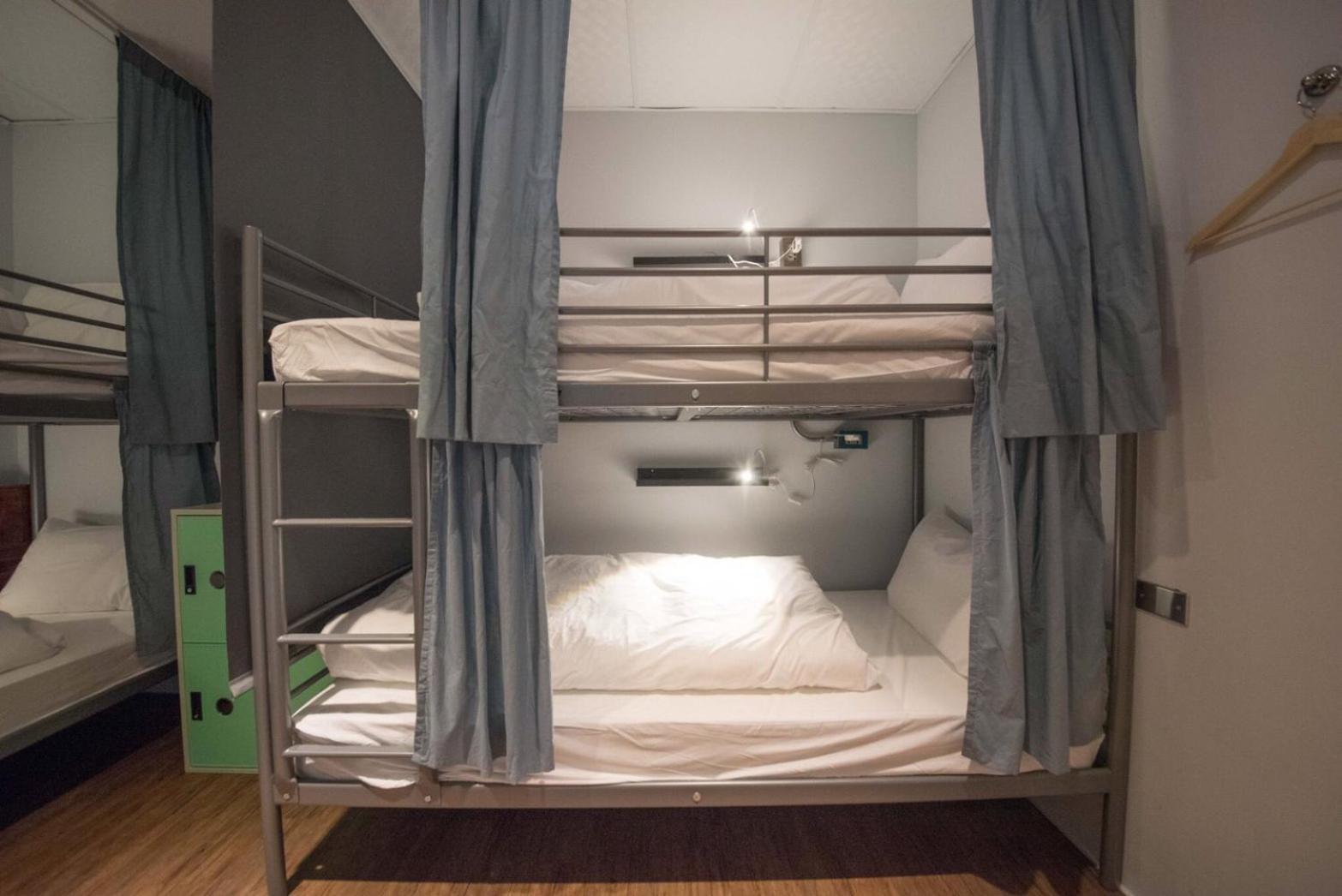 Deer Traveler Hostel Юйчи Экстерьер фото