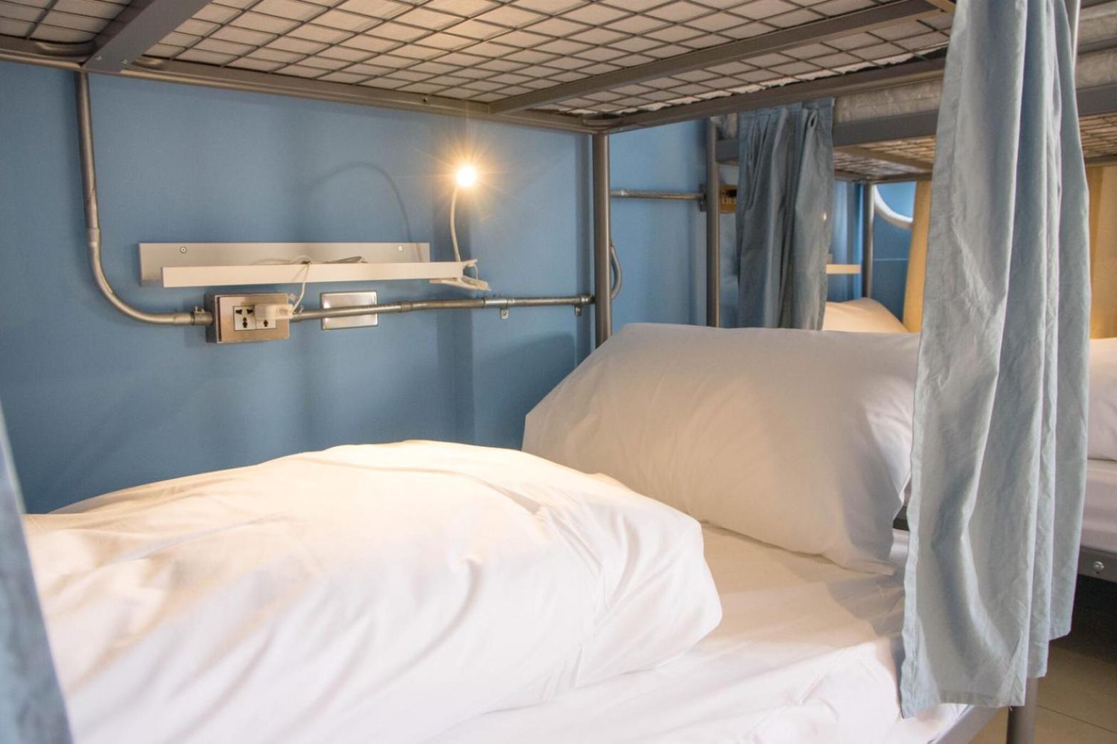 Deer Traveler Hostel Юйчи Экстерьер фото