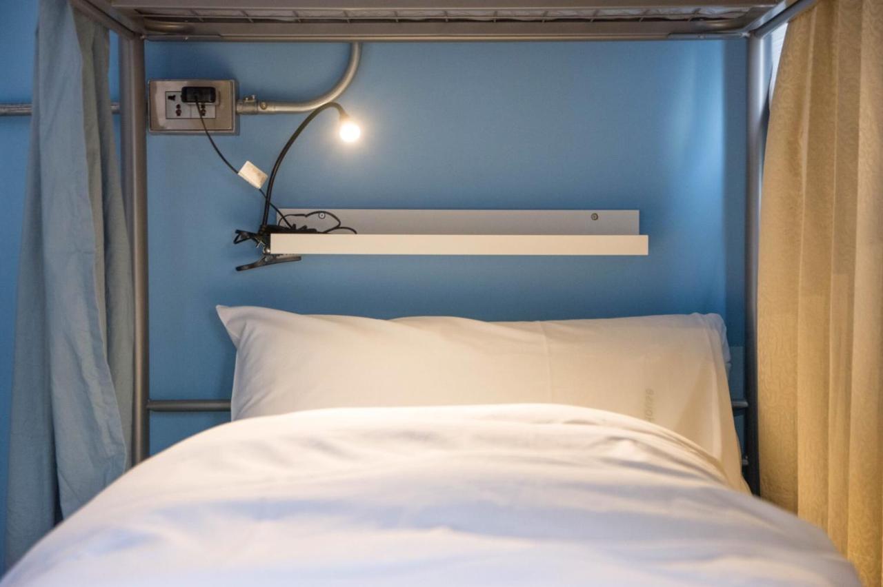 Deer Traveler Hostel Юйчи Экстерьер фото
